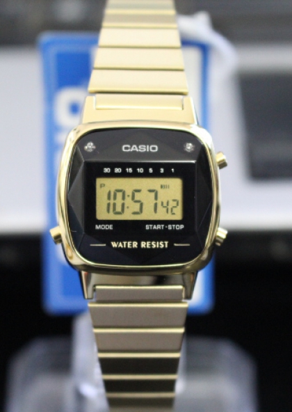 Đồng hồ Casio nữ LA670WGAD-1DF