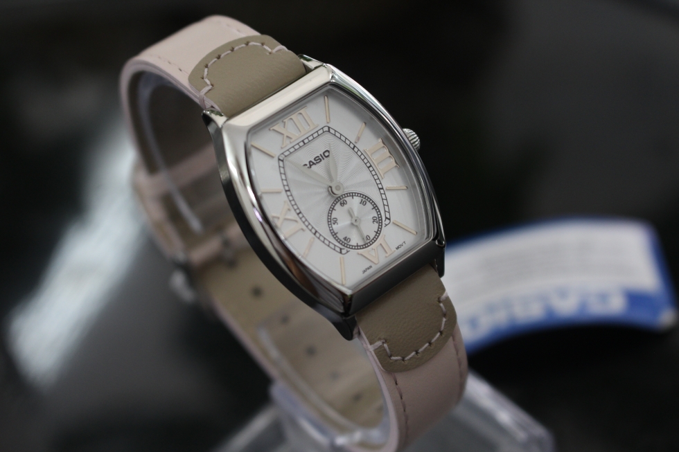 Nét tinh tế của đồng hồ Casio nữ LTP-E114L-4A2DF